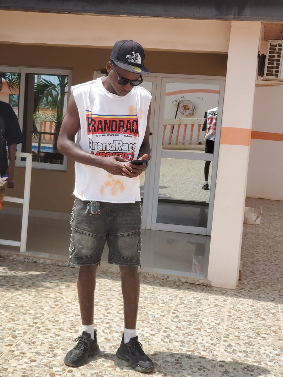 Pressure urself to become successful!!!
There's no nobility in poverty ⚡