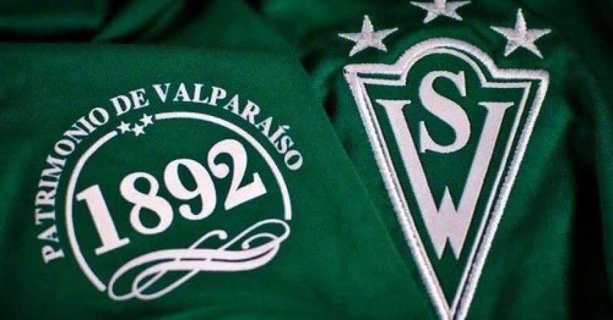 Hoy somos todos del Santiago Wanderers. Yo desde que nací y hasta en las derrotas. Mi viejo me entregó el amor por los colores y donde esté seguro sufre con el Decano.