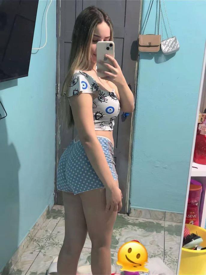 Rebeccaapvd tweet media