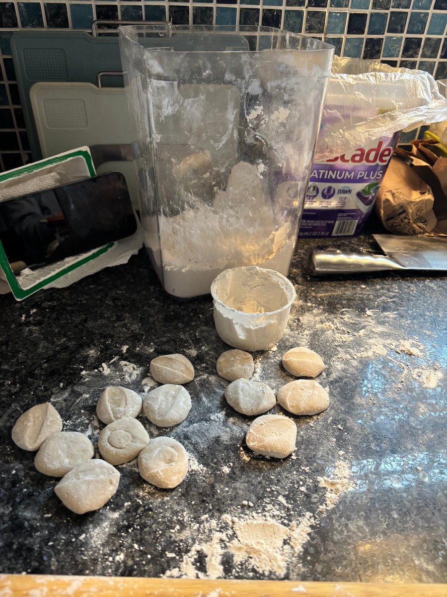 Cynthia X Pan tweet media