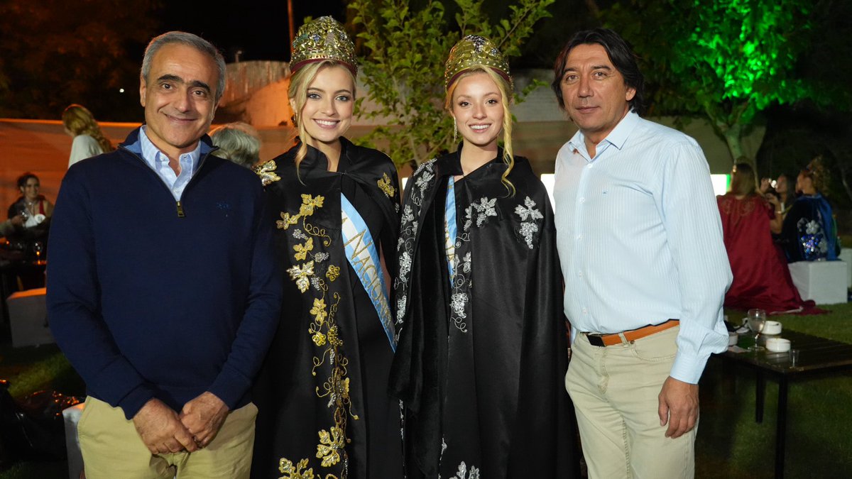 Mario Ana tweet media