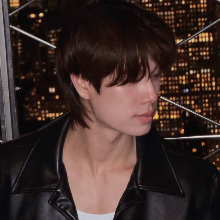 Chew ☾ tweet media