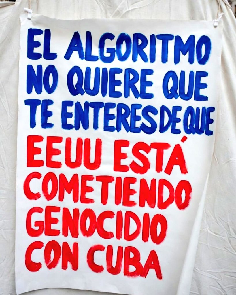 LolitA★☭★ tweet media