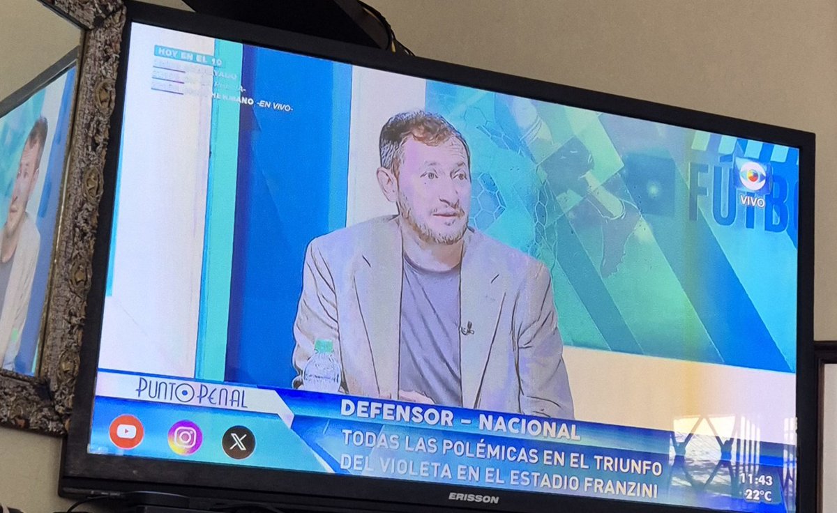 Closesita83's tweet photo. Estimados, no entiendo para que invitan a @ArbitrajeU @GabrielPopovits si uds son unos crack . Saben mas qué el. @Punto_Penal #puntopenal @Roberto_Moar @MauroMas28 @MartinCharquero https://t.co/cBDftQb0Up