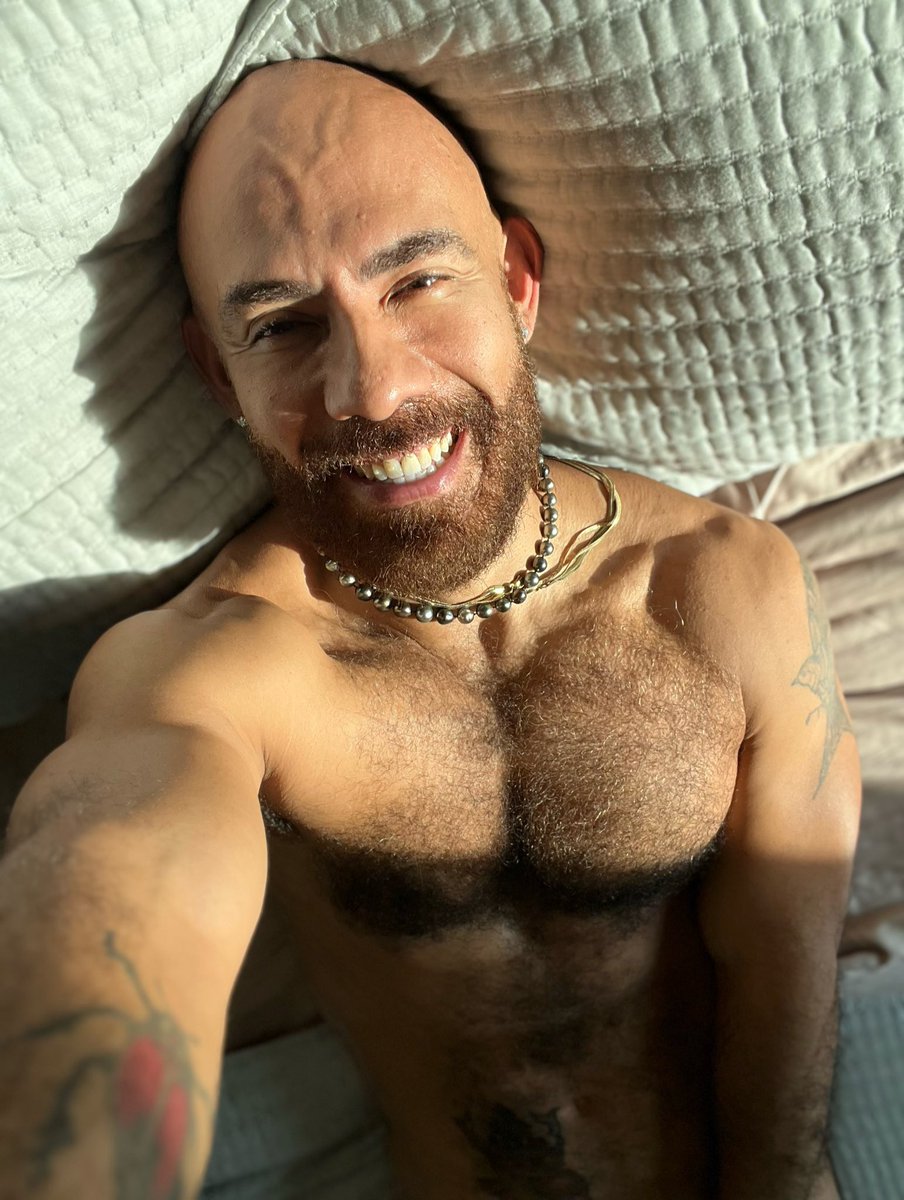 Mr. Darcy tweet media