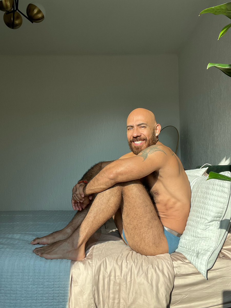 Mr. Darcy tweet media