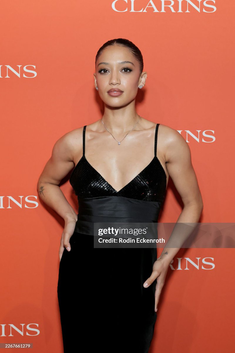 spelivia gifs tweet media