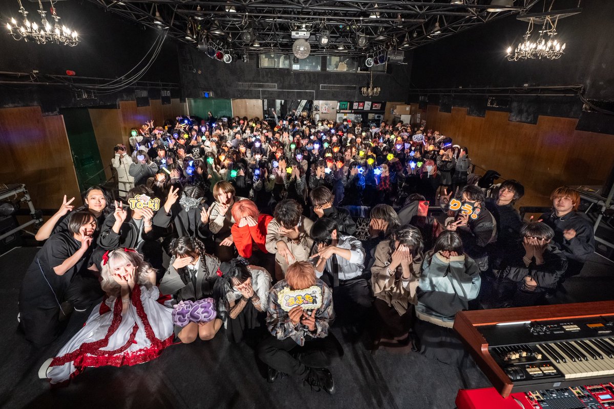 V 【next→2026.3.22】 tweet media