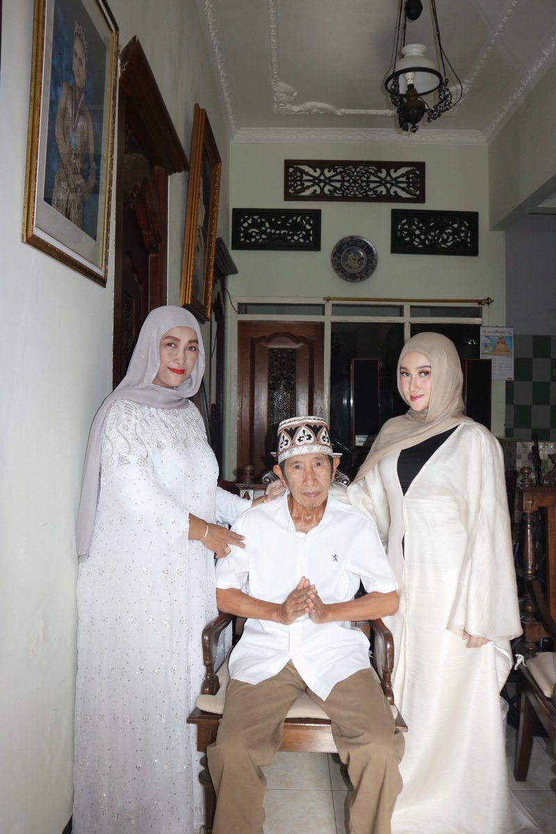 ayu tweet media