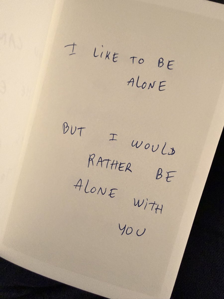 L e n s R T tweet media