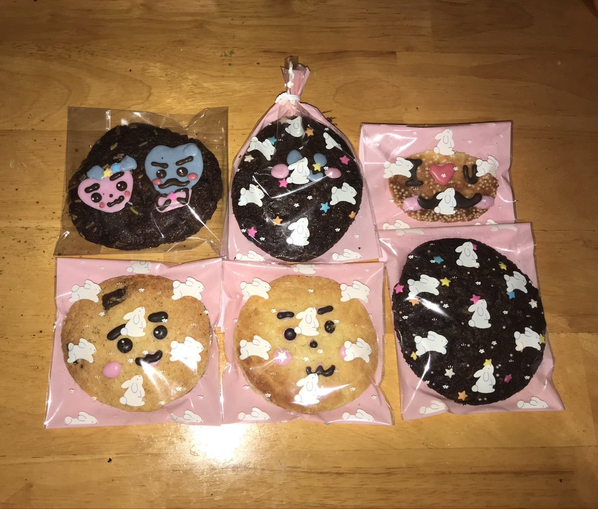 9to1ove's tweet photo. 즐거운 쿠키 만들기 시간 🍪 https://t.co/XUjy1Hct9k