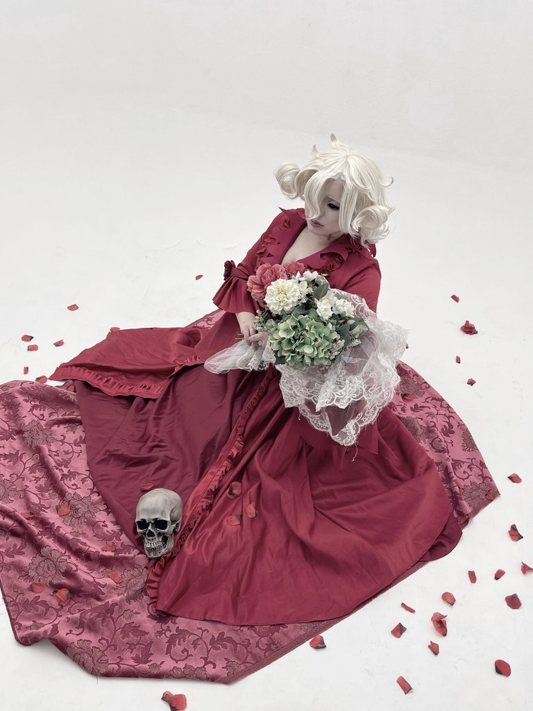 ⚠Cosplay、全眼加工、首元加工あり⚠

Identity V .
Marie .
Adieu, dear heart, nothing but death can make me cease to love you .✍

🏠️　コセット池袋さん
📸　紅亜さん