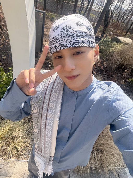 Nin 𝜗ৎ tweet media