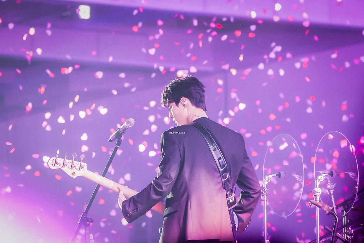 𝙼𝙰𝚁𝙺🏷 tweet media