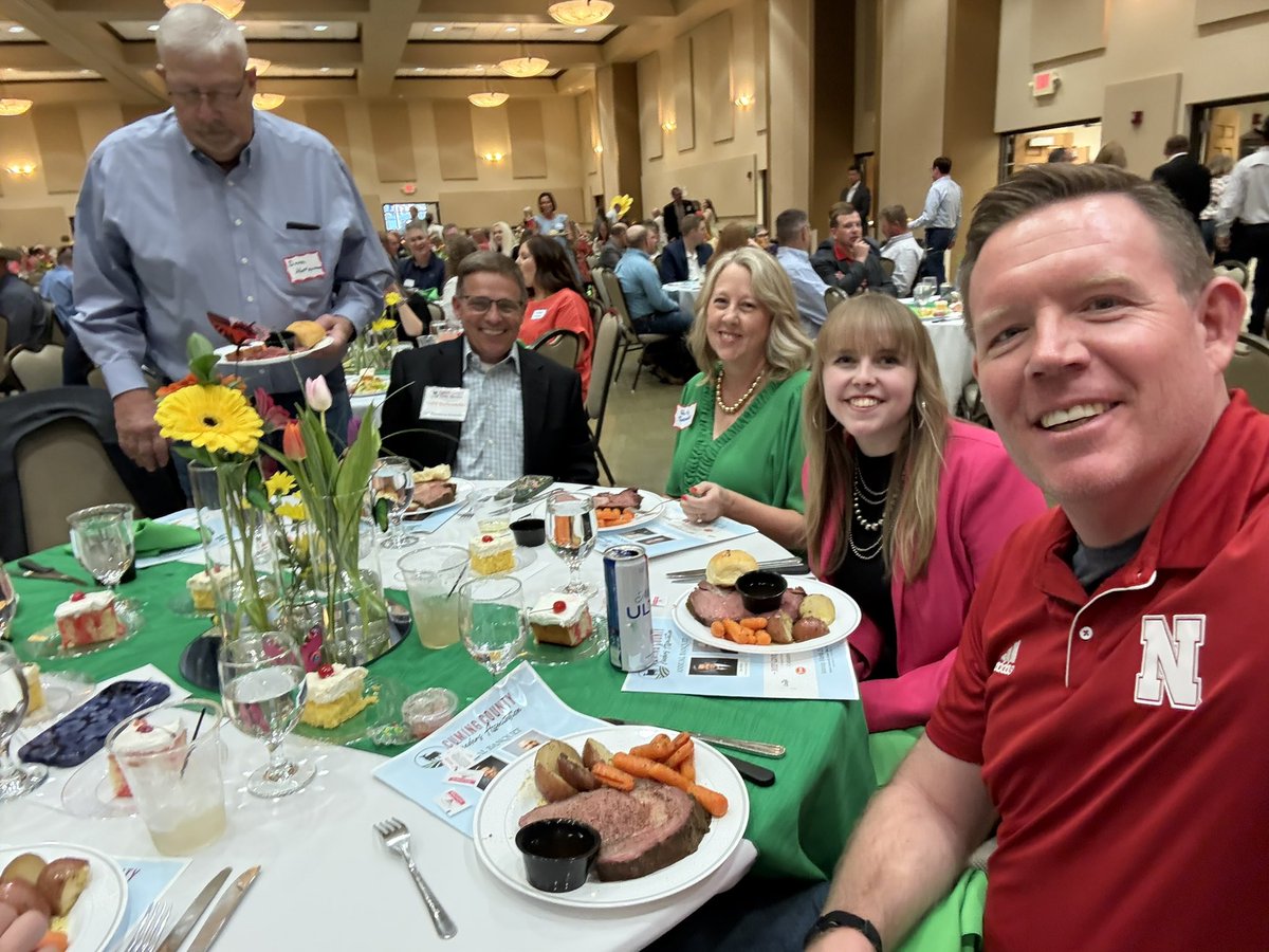 joshjelden's tweet photo. Thank you, Cumin County for another amazing banquet #thebeefstate @NECattlemen https://t.co/qPEbGGbo7E