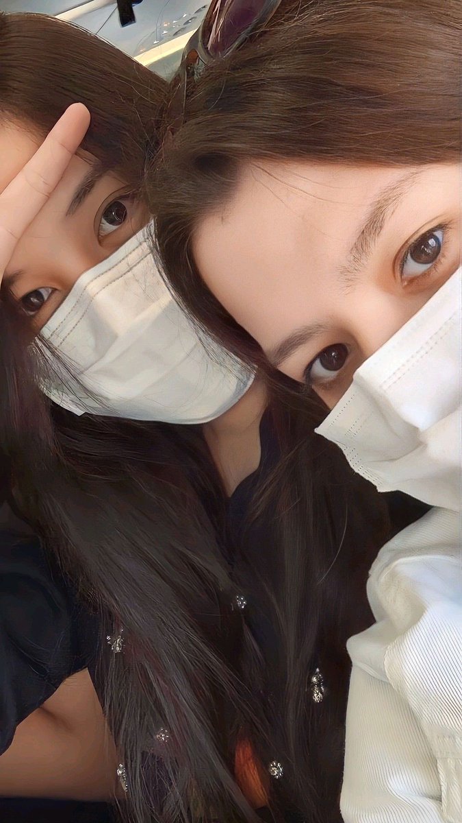 livepinktheory's tweet photo. I get so emotional wherever moments like it pops up in my screen. 🤍

THE AIR LAST Q
#ปิดกล้องเสน่หาวาโย
#ฟรีนเบค #FreenBecky https://t.co/EmnnDbWe4L