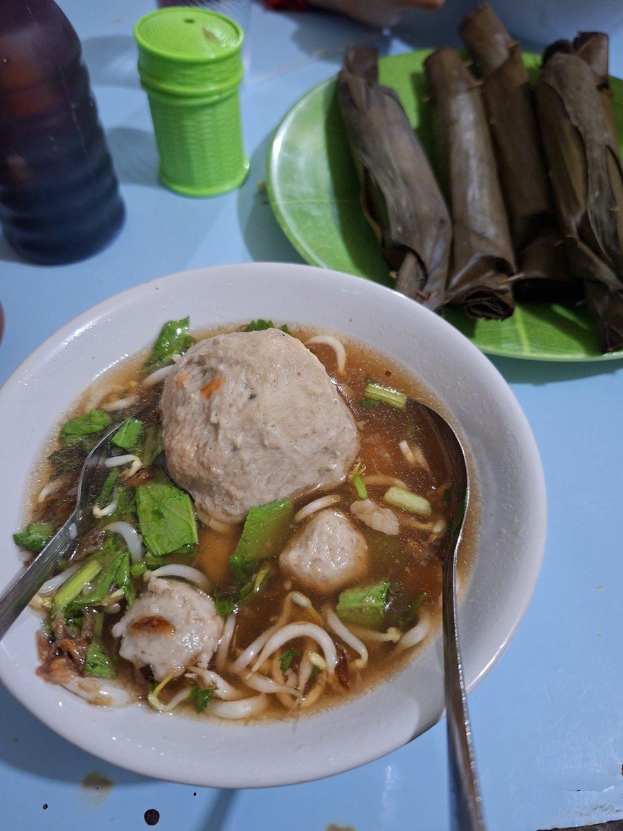 Frista Fersia Purwaninggar tweet media