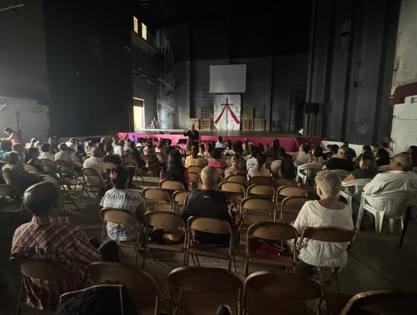 davidholamigente tweet media