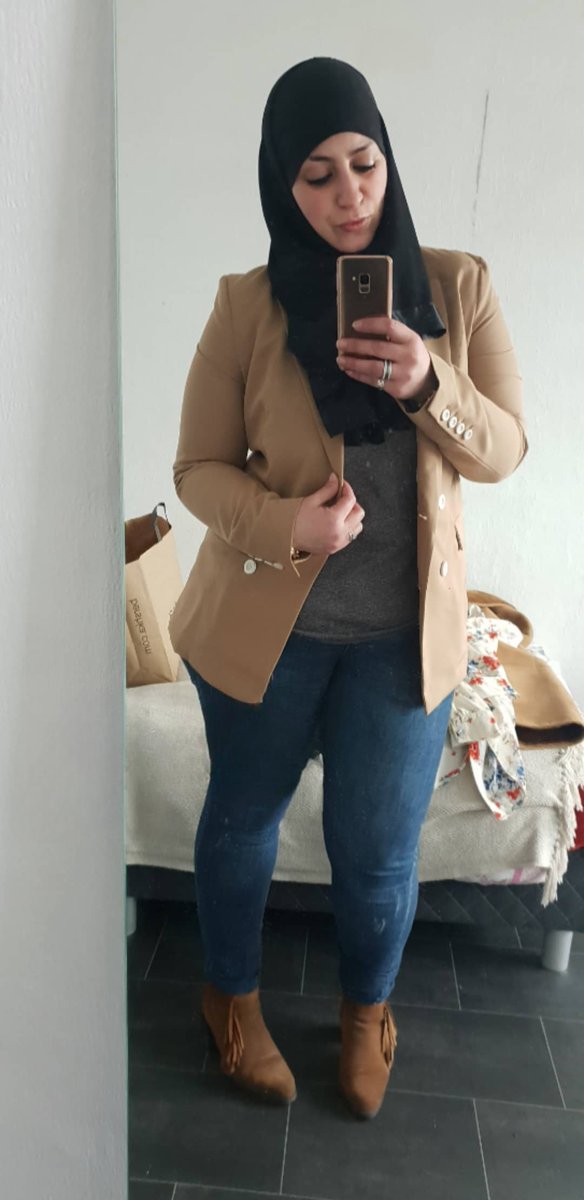 Badiathequol's tweet image. Chic 🌹 Diamand 🥰
#fashionstyle #FolloMe #hijab
#MOM2026 #love #mature #mommy