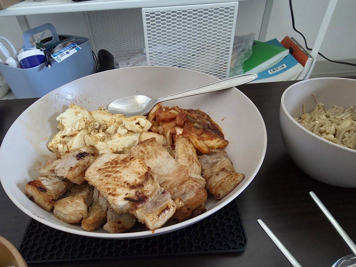 りんね tweet media