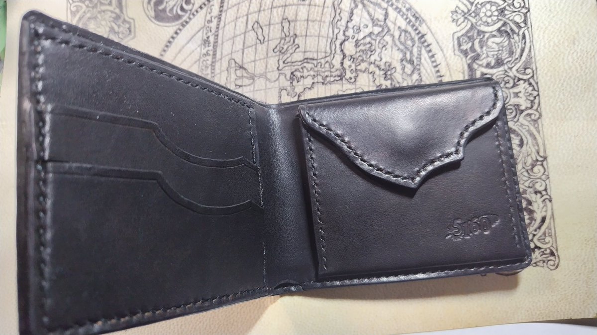 「スティングレーのハーフウォレット」
ひとまず完了しました！
あと付属のカードポケットを作ります！
#幻影商會　にてお披露目予定です！

#毎日がファンタジー