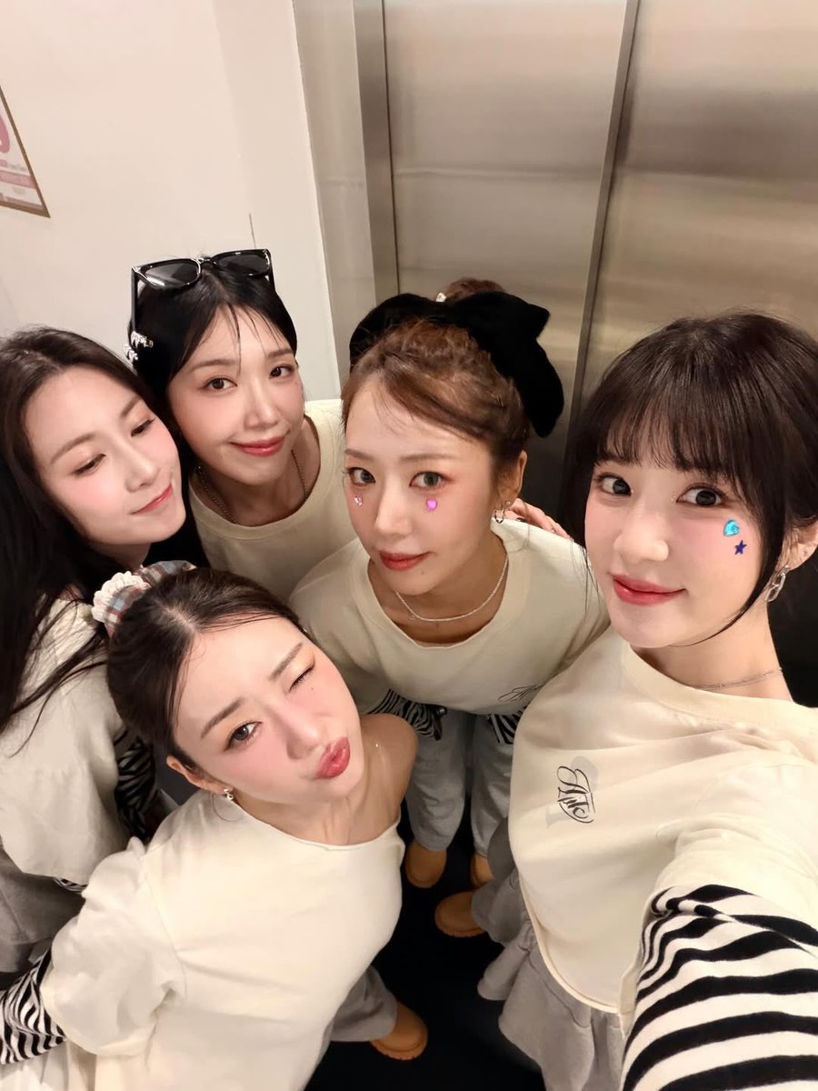 aivz🐼🐥🐝 tweet media