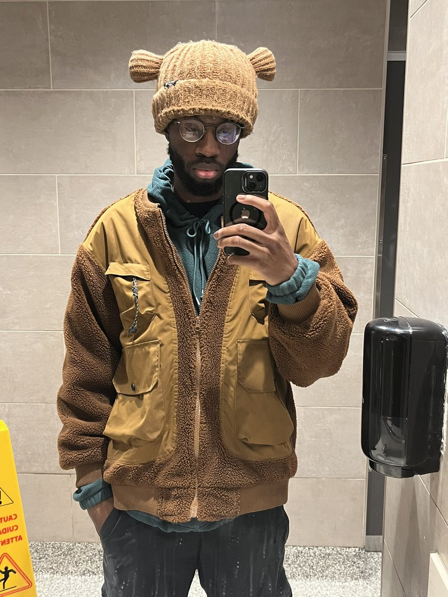 extro🥤 tweet media