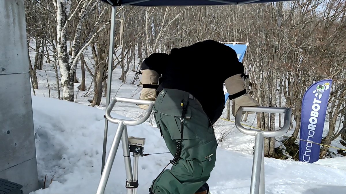 CONCEPT_PROTO's tweet photo. バンクドスラローム大会「SDS SNOW BANKED SLALOM」の公式記録を担当させて頂きました！
100名以上の全ての出走選手にアプリをインストールして計測するという新しい試み！選手がゴールするたびにアプリにデータが飛び込んでくるライブ感に大変好評を頂きました！！
https://t.co/TNzDUSCNK0 https://t.co/cLEYozVUXc