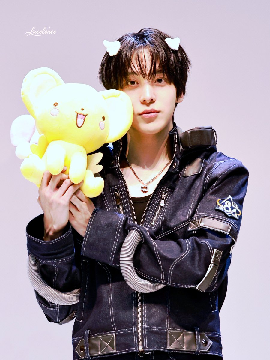 𝒍𝒖𝒄𝒆𝒍𝒆𝒏𝒄𝒆୨୧ tweet media