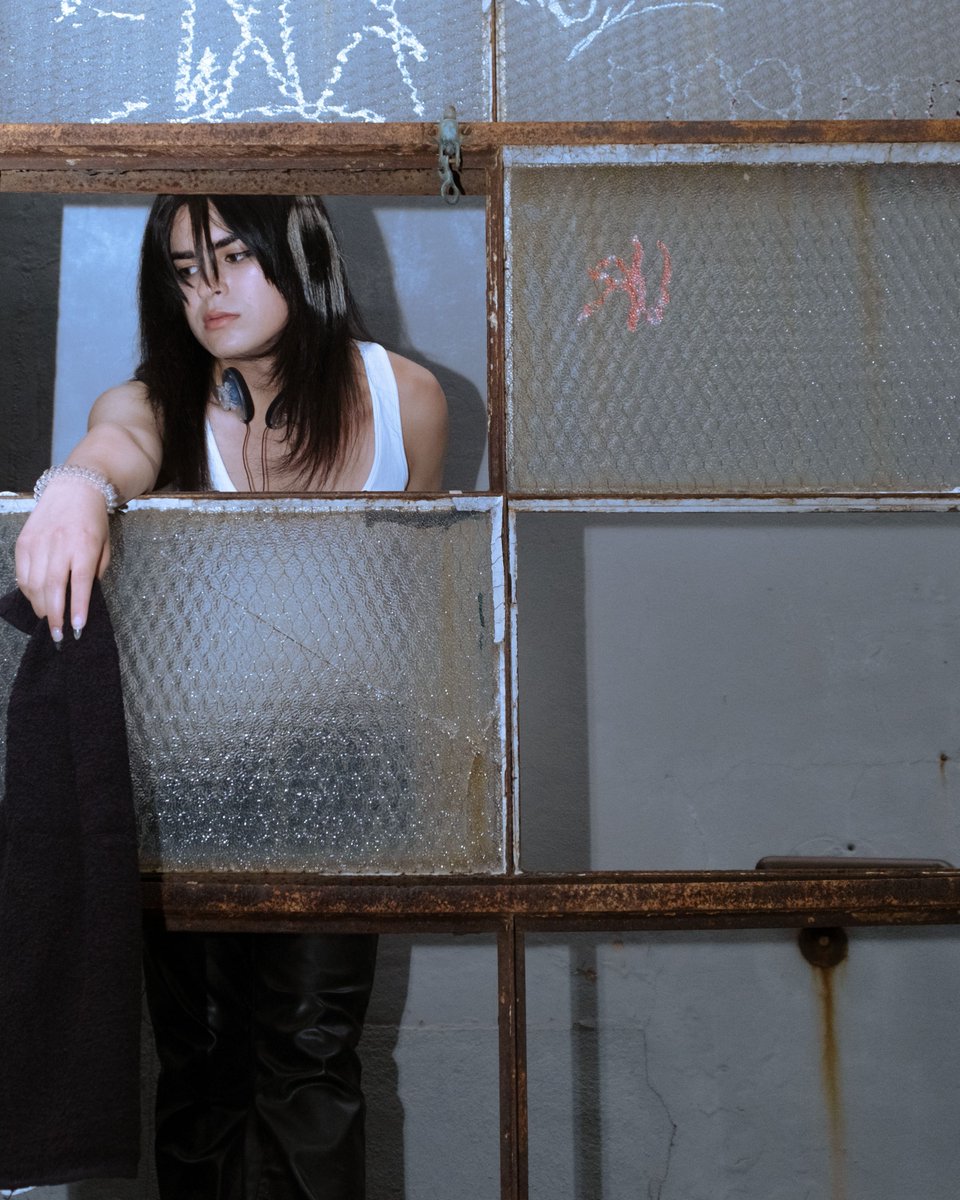 Pitchfork tweet media