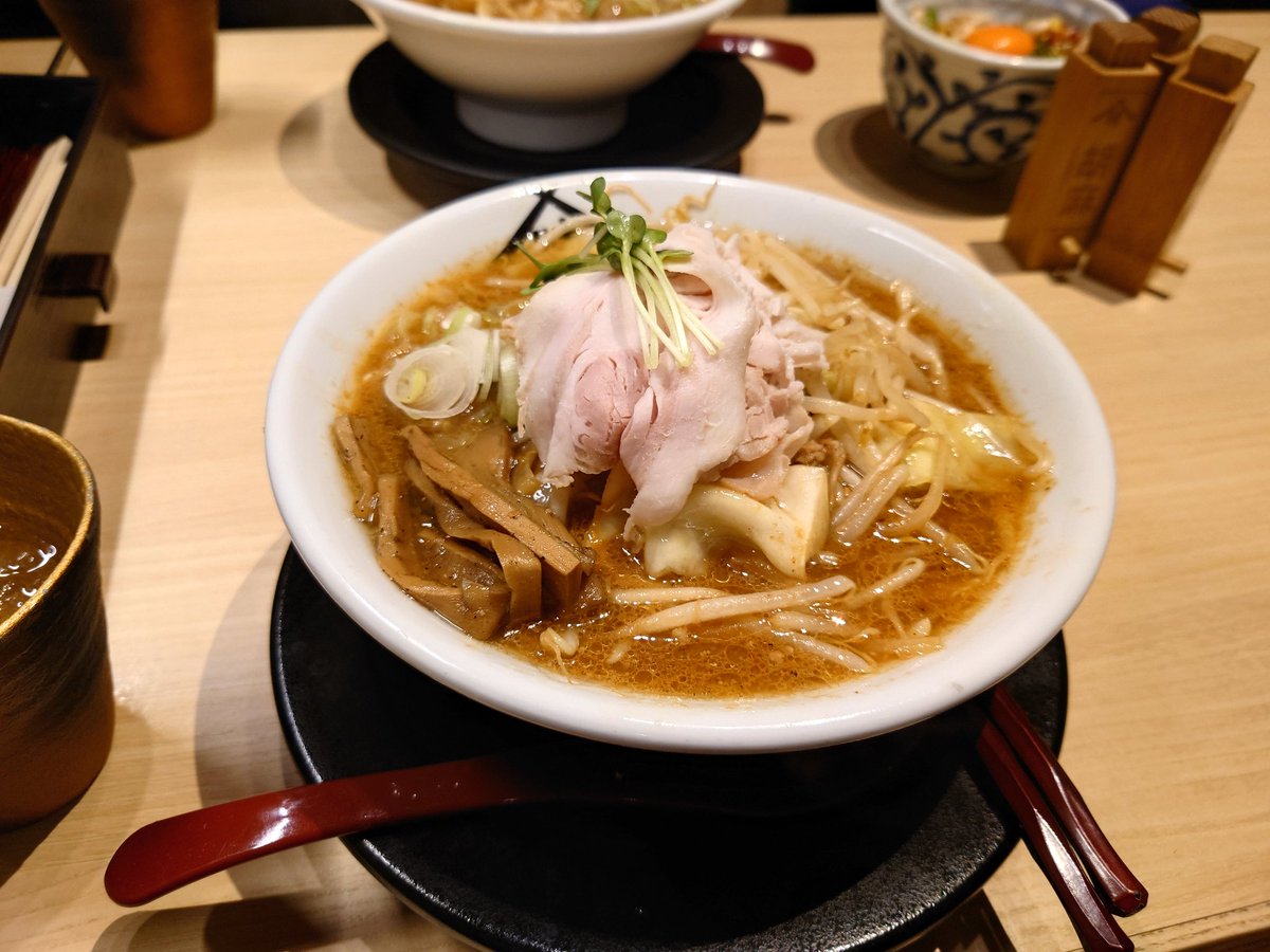 のむさん tweet media