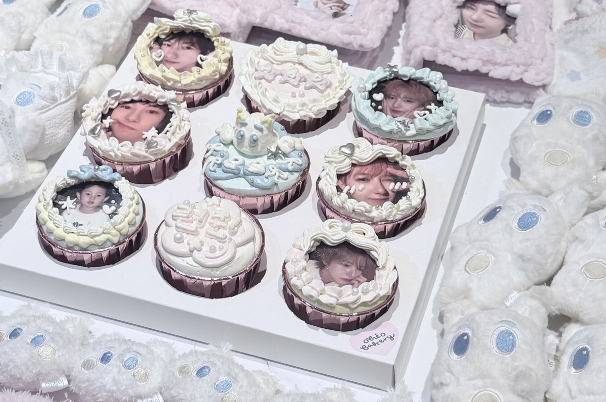 นีน่อลี tweet media