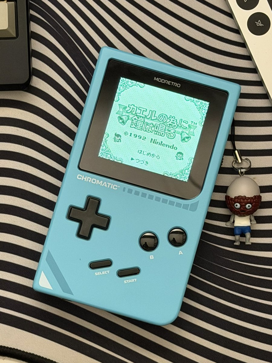 keemnacho's tweet image. 게임보이를 실기를 즐기는 제일 최신화된 방법.
#게임보이 #크로마틱 #modretro #chromatic