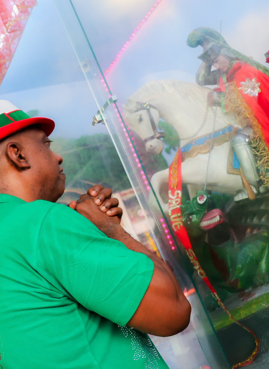 Acadêmicos do Grande Rio tweet media