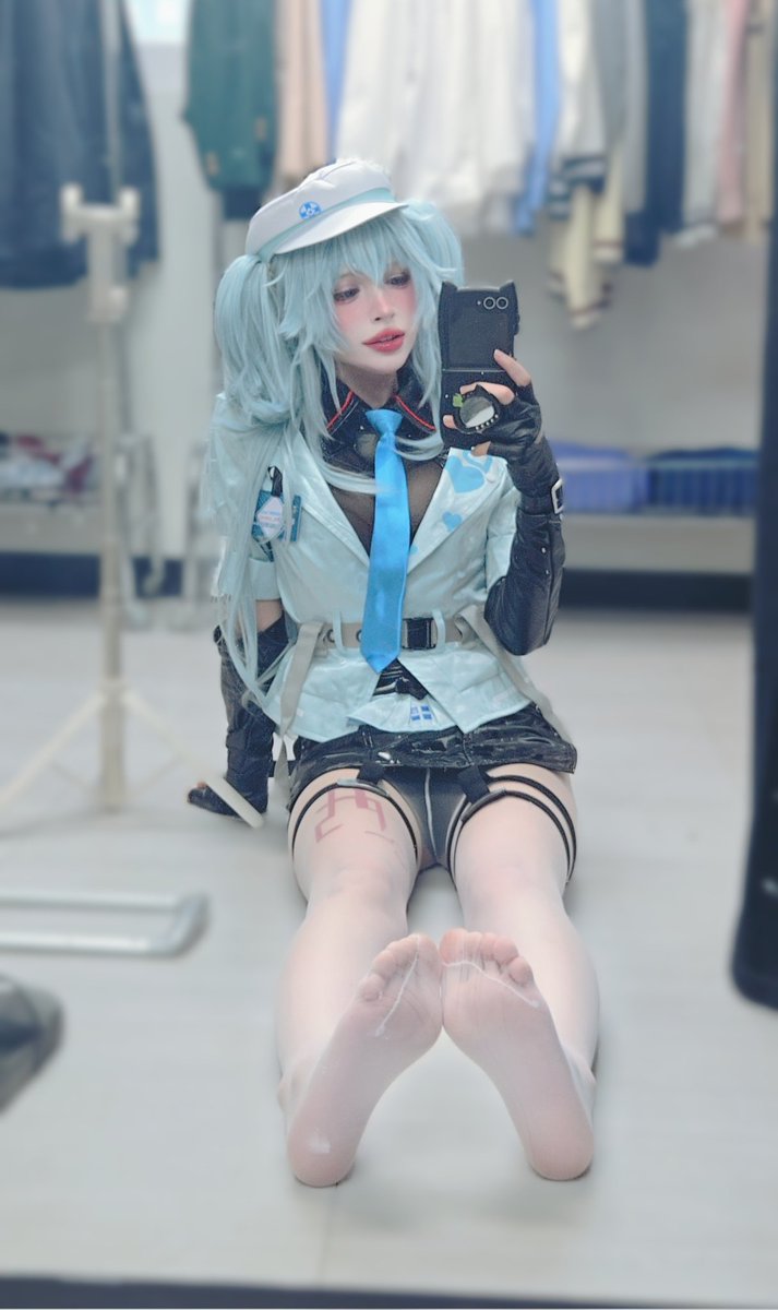 Luniie · 루니 tweet media