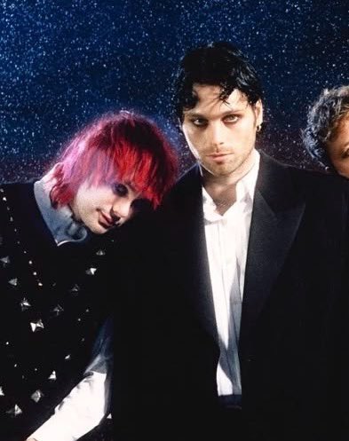 daily muke ꨄ tweet media