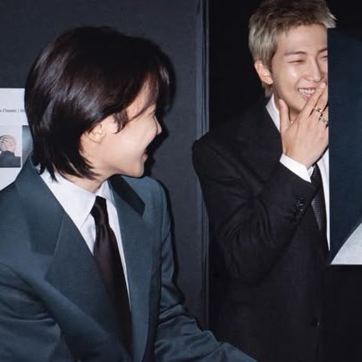 hourly hyung line tweet media