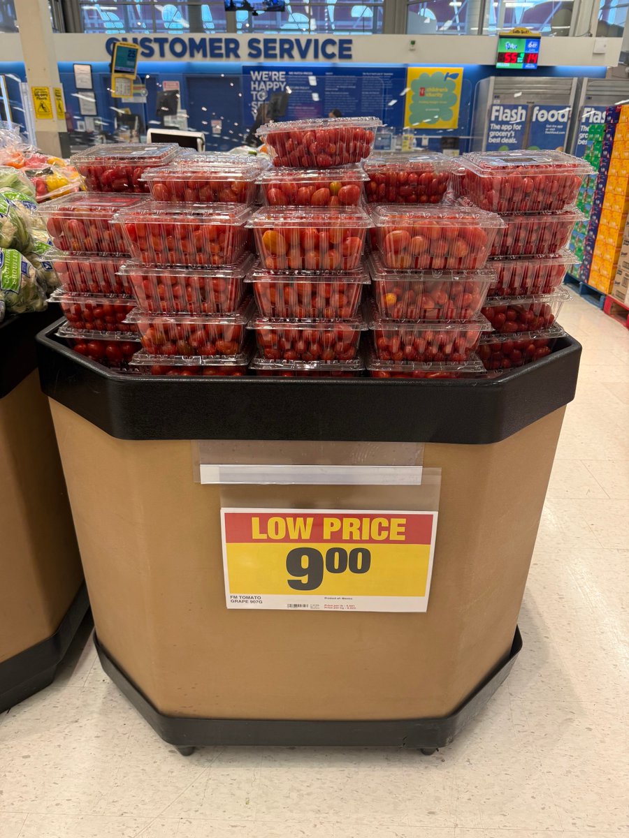 पेट्रोल प्रति लिटर $१.६० पुग्दा टमाटरको मूल्य , हेर बिजोग