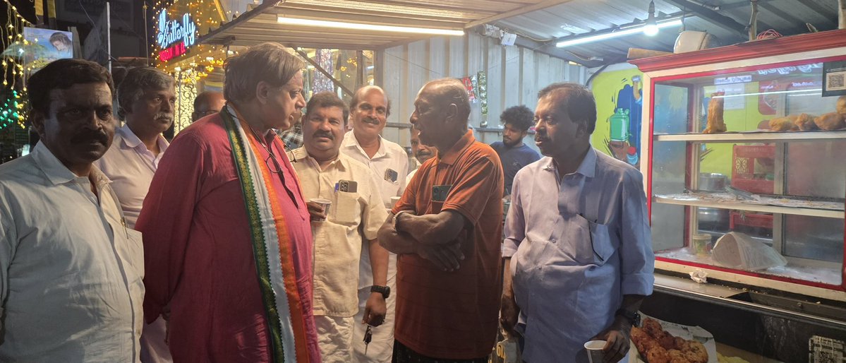 Shashi Tharoor tweet media