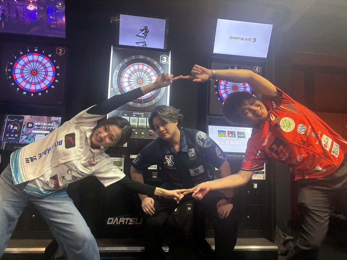 FusionSDT108's tweet photo. 本年もSAKAE DARTS TOURNAMENT "FUSION"ありがとうございました😊

たっくさんのお客様と共に今年も最高の栄の大ダーツトーナメントを開催できました🙇‍♀️

優勝されたお二方おめでとうございました🥇

FUSIONに参加していただいた沢山のお客様、ゲストの御三方本当にありがとうございました🥳

#FUSION https://t.co/Ruioiv89HG