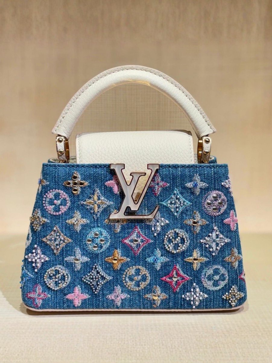 luxafriqueshop's tweet image. #Denim has officially re-entered the chat, but this isn't the Y2K revival you’re used to. #LouisVuitton has taken the rugged texture of stonewashed jacquard and paired it with high-jewelry levels of craftsmanship!

DM our #PersonalShopper team or to learn more!