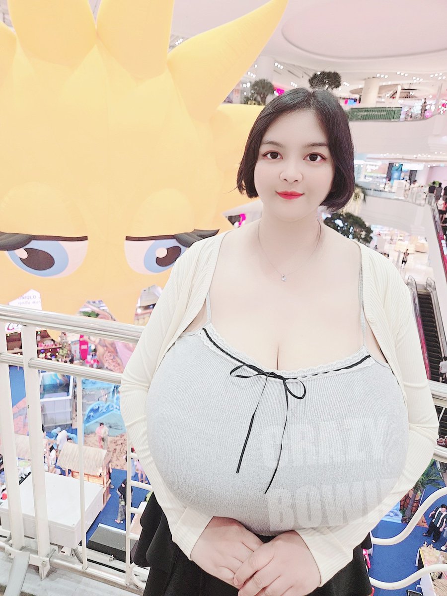 เหมือนมีสายตาจ้องมองมา 😅 https://t.co/j8PYwFZwTl