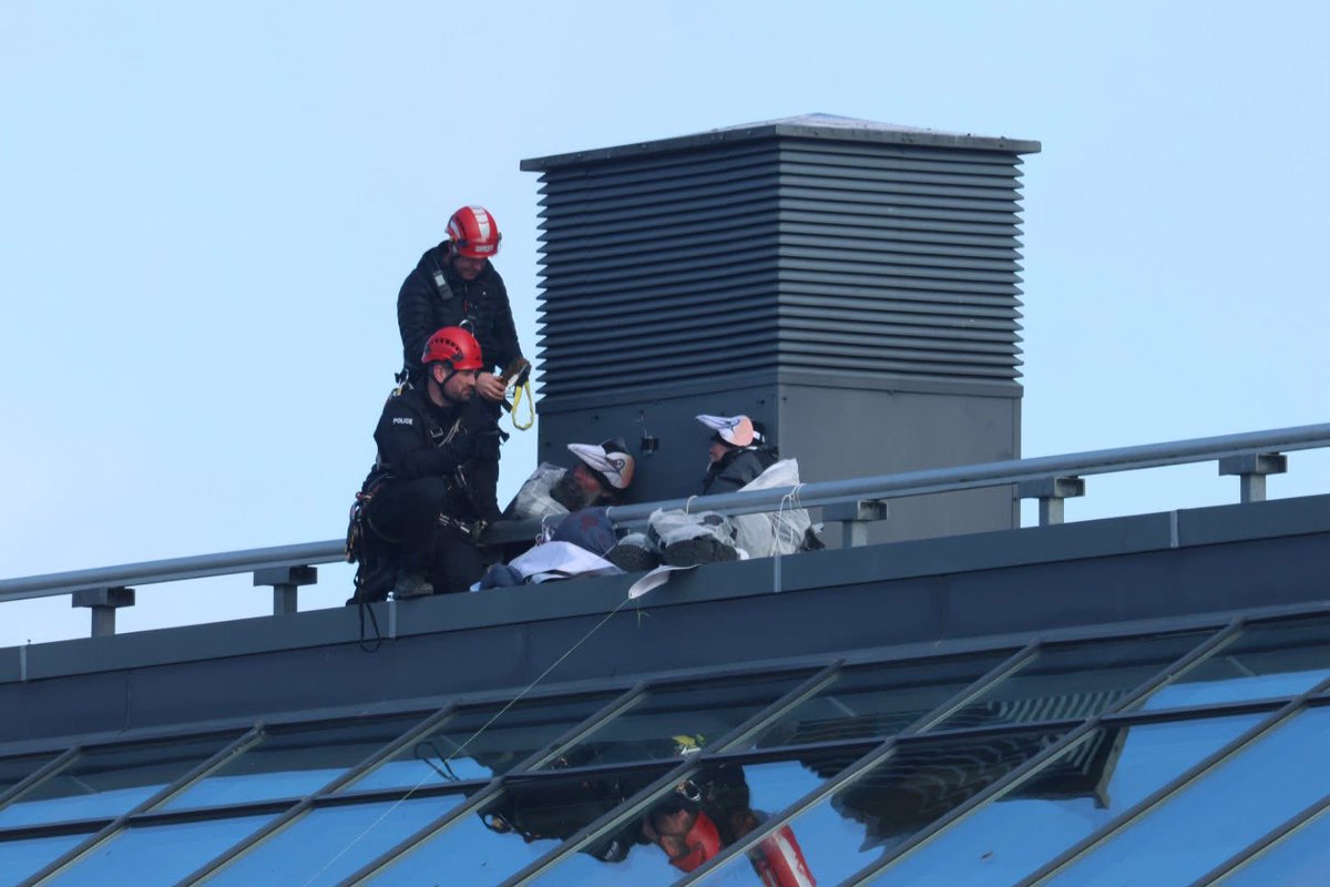 Kenneth MacRae tweet media