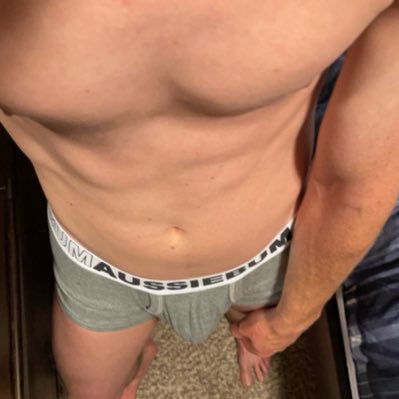 BiCuriousMeat (18+) tweet media