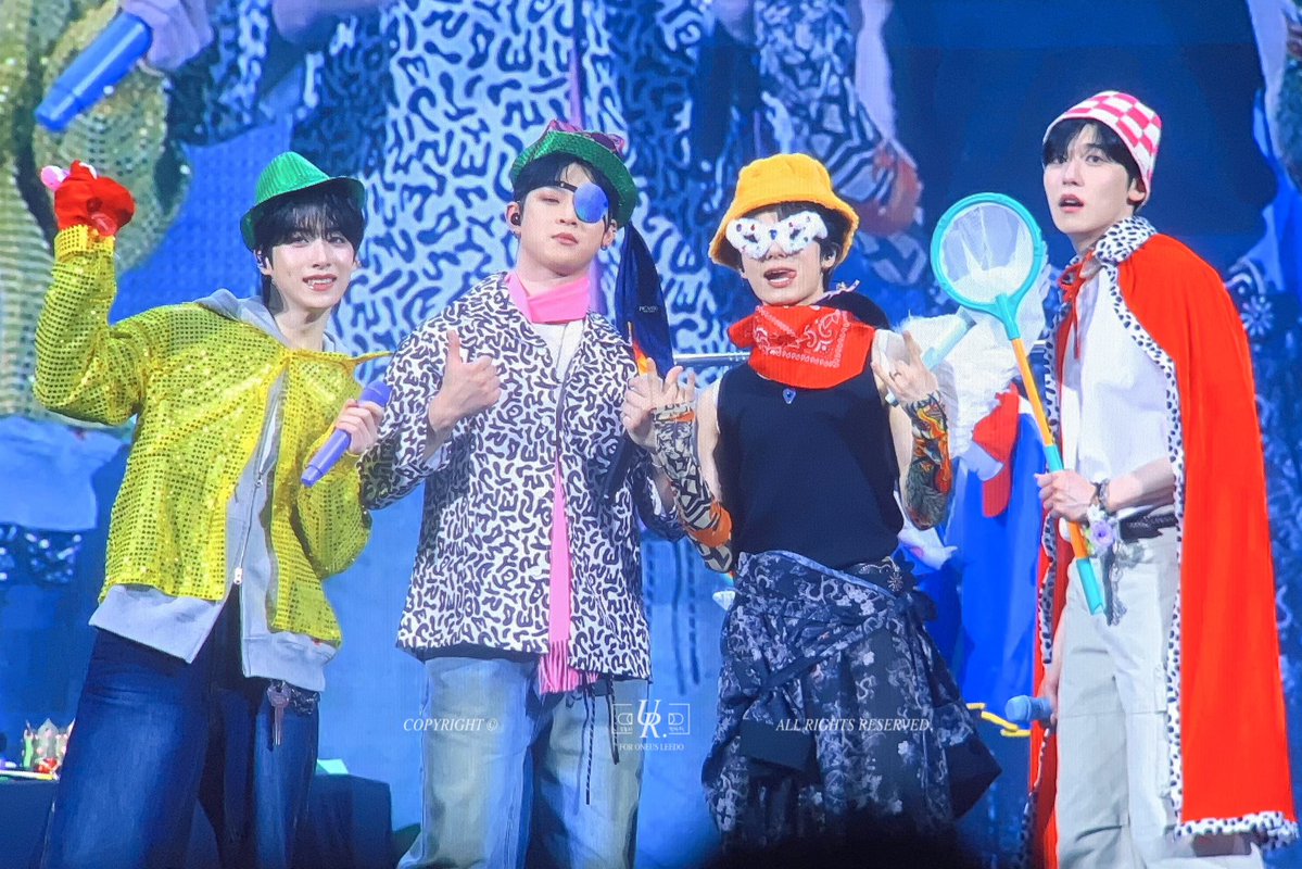 𝑼𝑹. tweet media