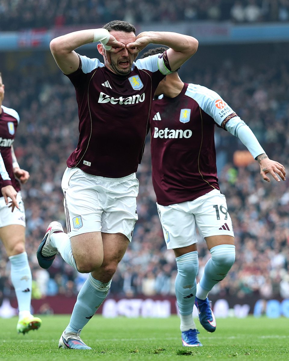 Premier League tweet media