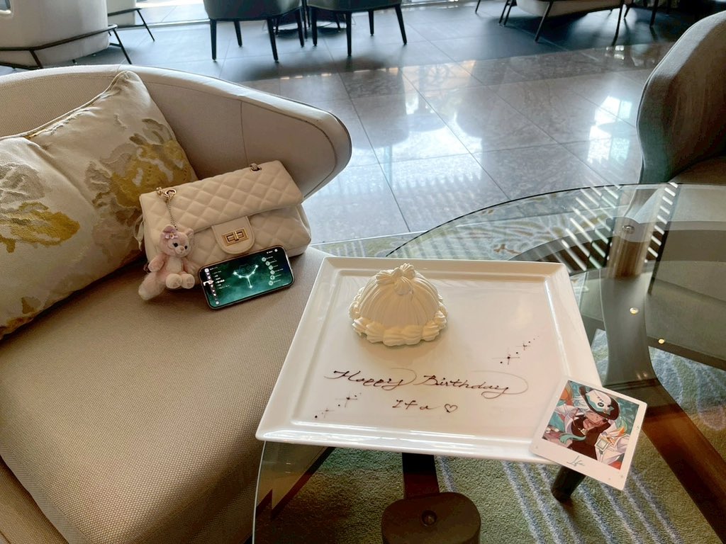 🎀 は tweet media