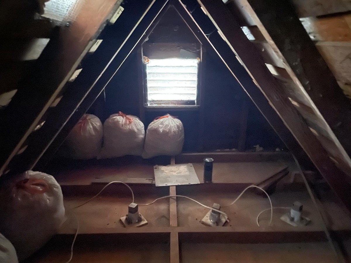 WorldcraftIndus's tweet image. Building our daughter her own attic play room. 
It’s a family affair. 
Putting decades of hands-on experience to good use. Proud of our progress and grateful to our little one for her assistance. 🏠
#FamilyProject #AtticConversion #HomeImprovement #DIY #renovation #teamwork