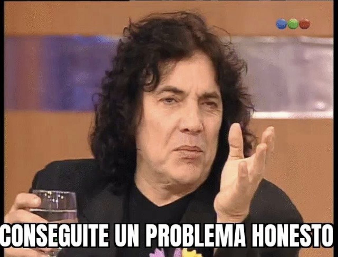 El ©urly tweet media