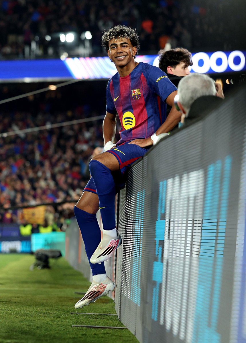 (fan) REAL MADRID FANS 🤍 tweet media